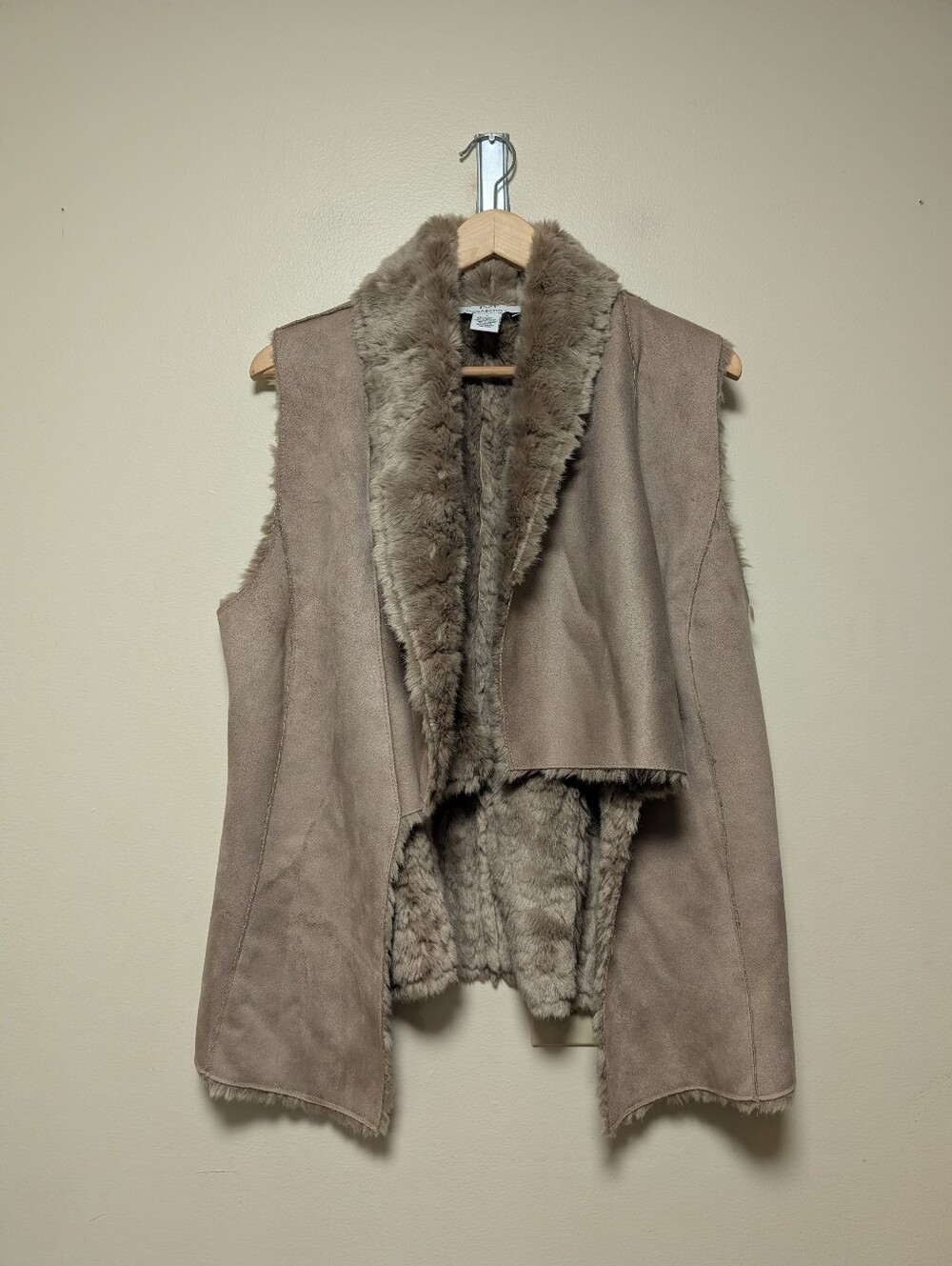Magaschoni Faux Fur Draped Vest Size Small Taupe Suede Look